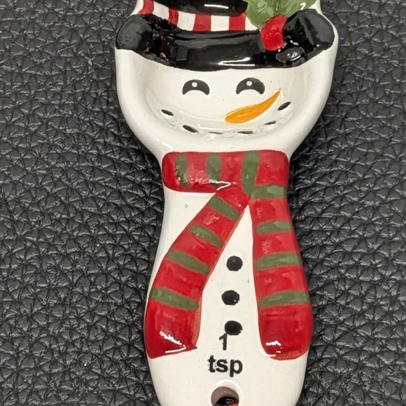 Santa & Friends Christmas Holiday Ceramic Measuring Spoons by Sleigh Bell Bistro - Picture 3 of 6